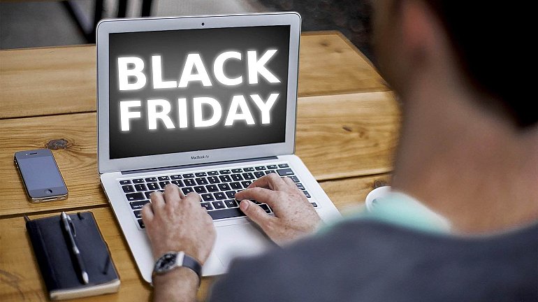 online-shopping-Black-Friday-04